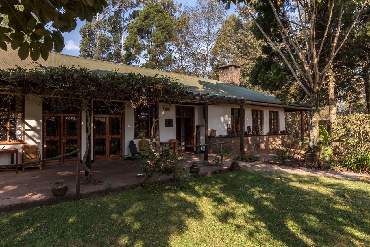 Travellers Rest Hotel Kisoro Exterior photo